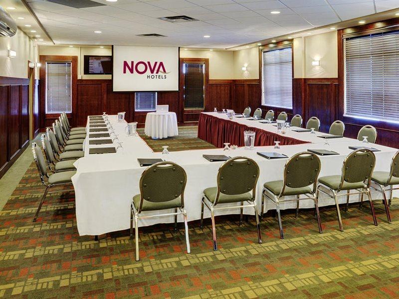 Chateau Nova Kingsway Edmonton Exterior photo