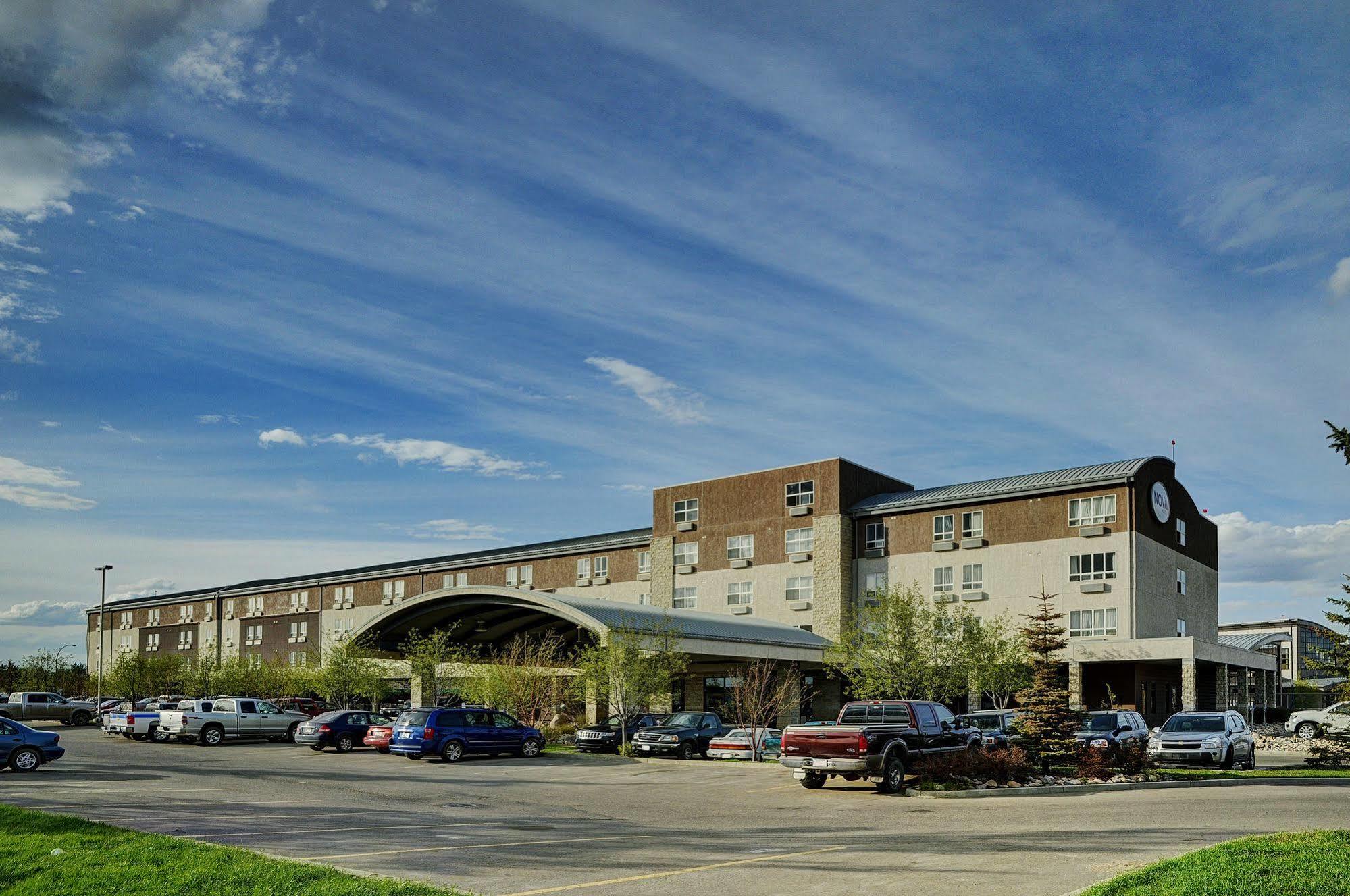 Chateau Nova Kingsway Edmonton Exterior photo